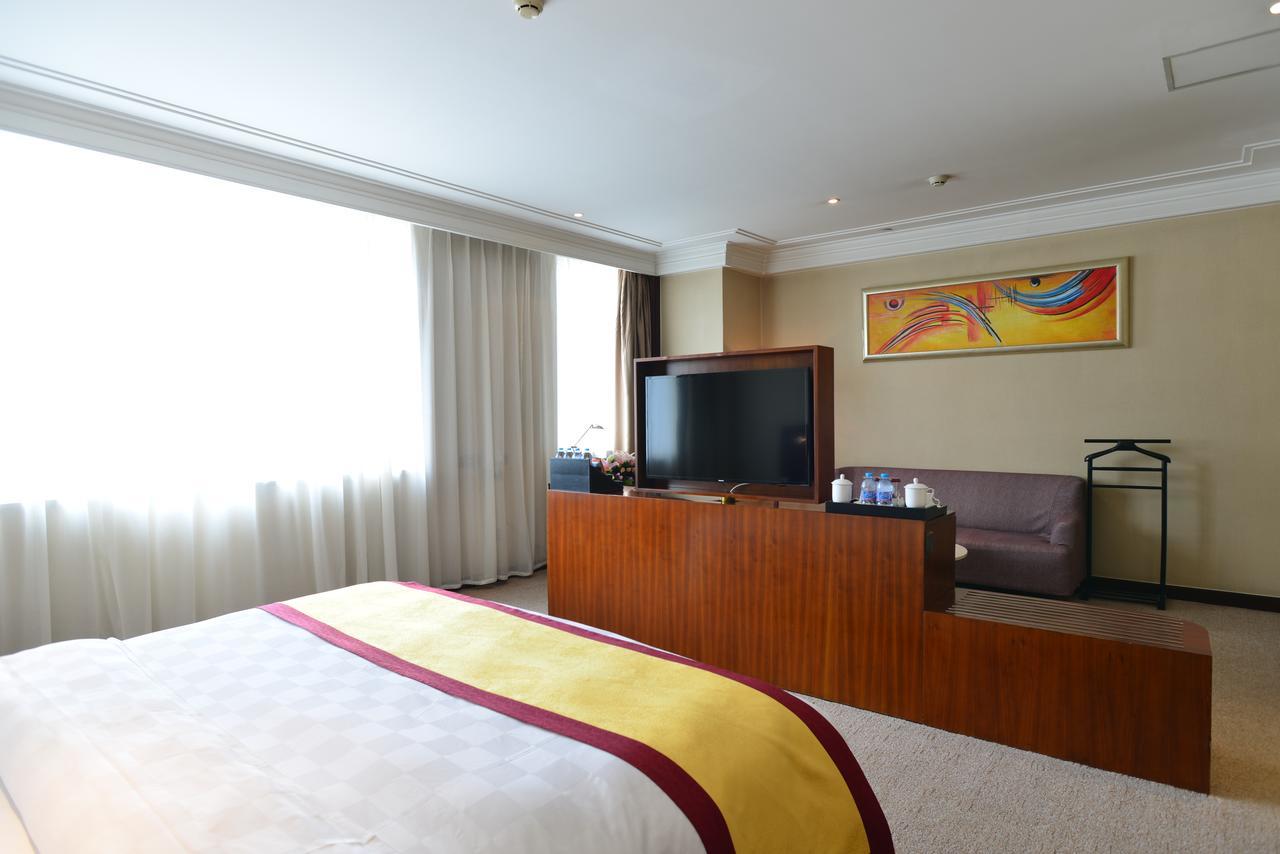 San Want Hotel Xining Buitenkant foto