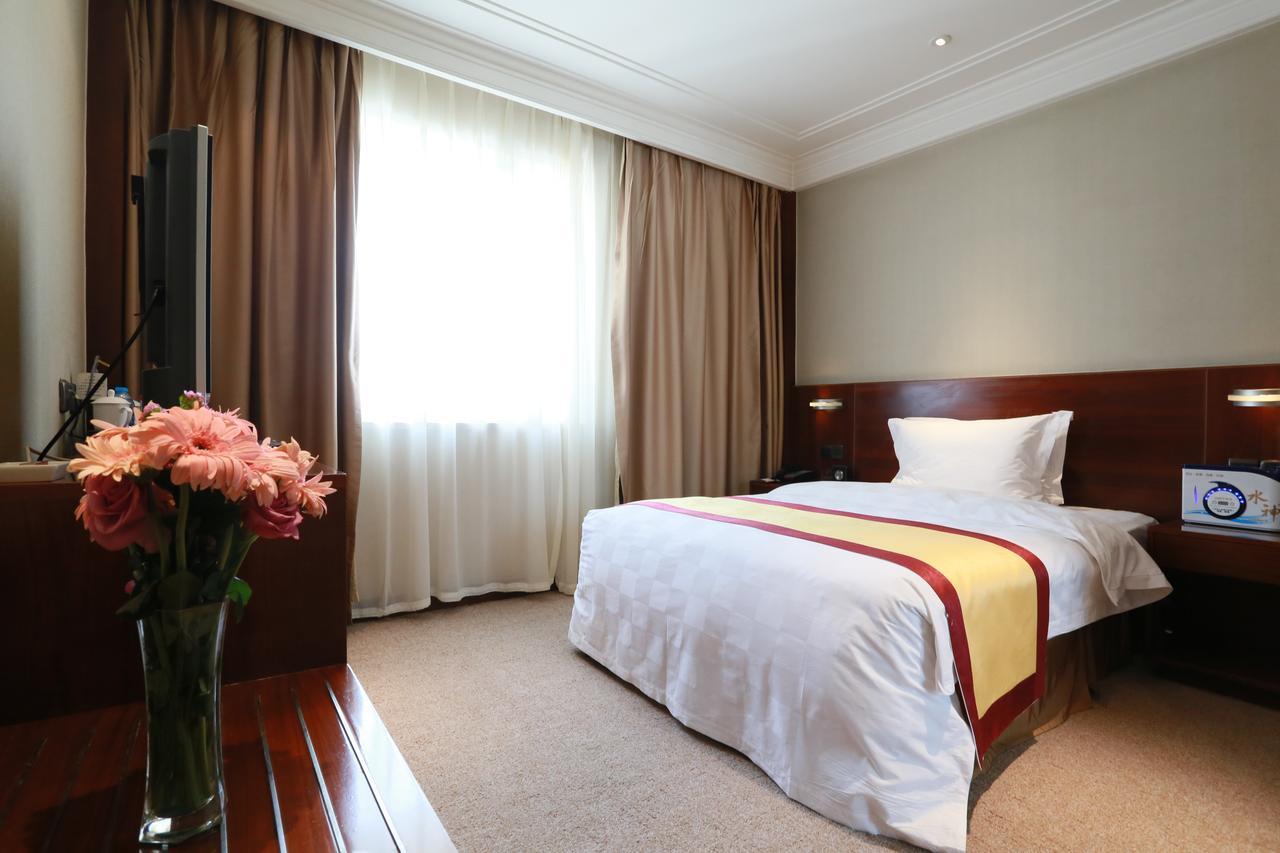 San Want Hotel Xining Buitenkant foto